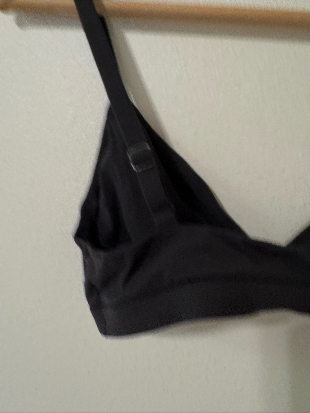 Skims Triangle Bralette Fits Everybody Onyx Second-Skin Minimalist-Medium - Picture 5 of 9